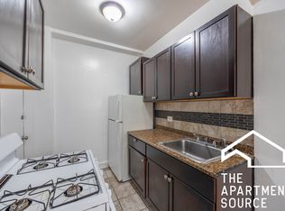 1373 W Estes Ave APT 1B, Chicago, IL 60626