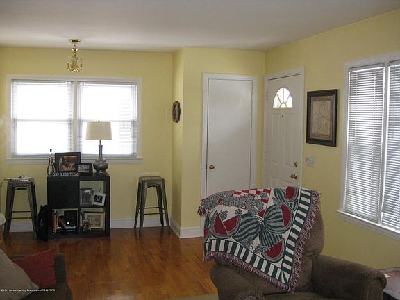 4th image of 1108 N Hayford Ave