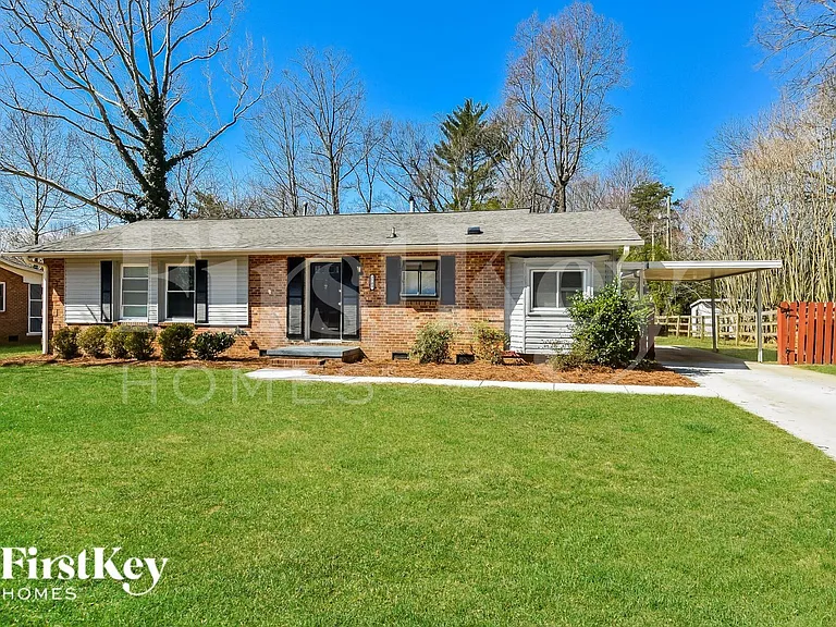 2703 Wynnewood Dr — Photo 1