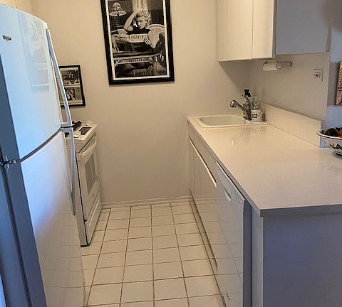 3rd image of 155 W 70th St APT 14H