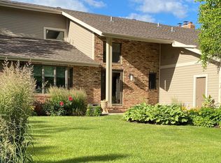 114 Prairiewood Dr S, Fargo, ND 58103