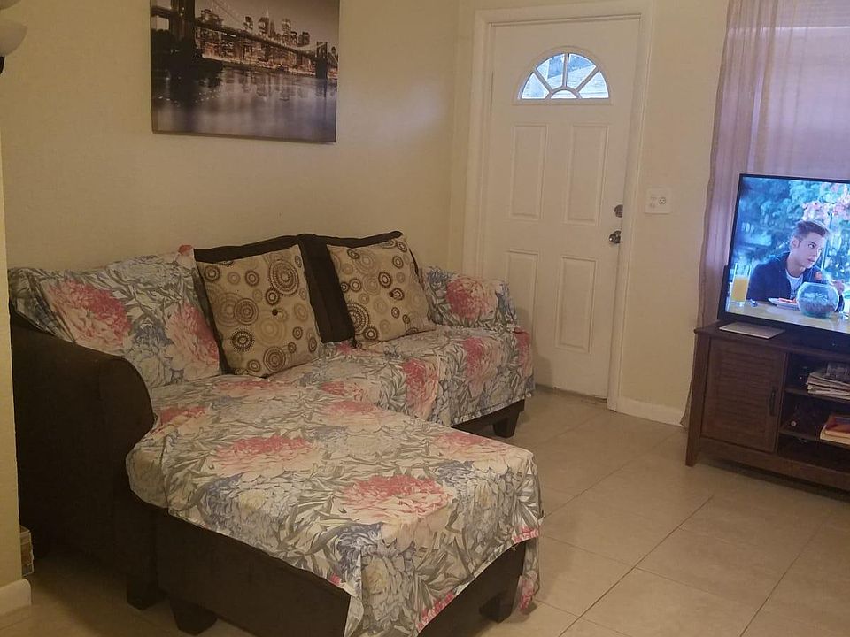 1st image of 5511 SW 33rd St #1