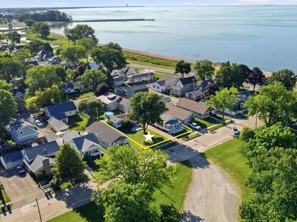 116 Ash St, Port Clinton, OH 43452