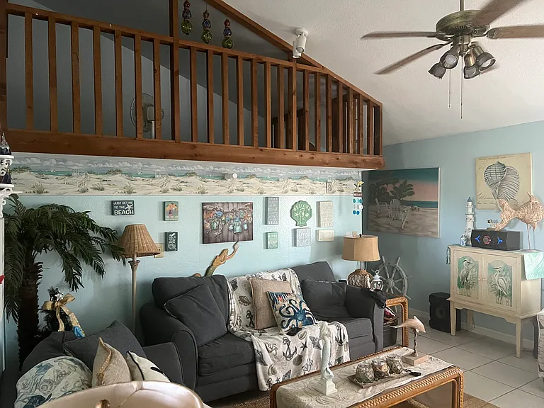 9006 Seagrape Ln — Photo 5