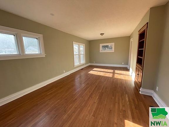 5th image of 1745 Harkin Pl
