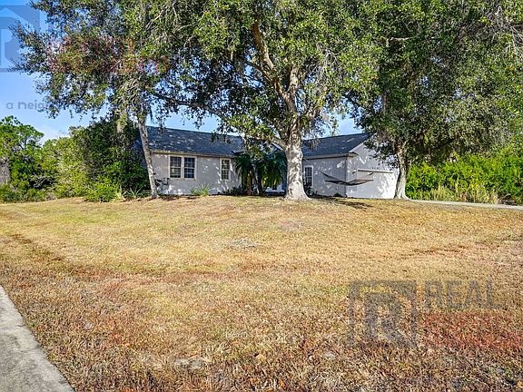 3rd image of 4407 N Chamberlain Blvd