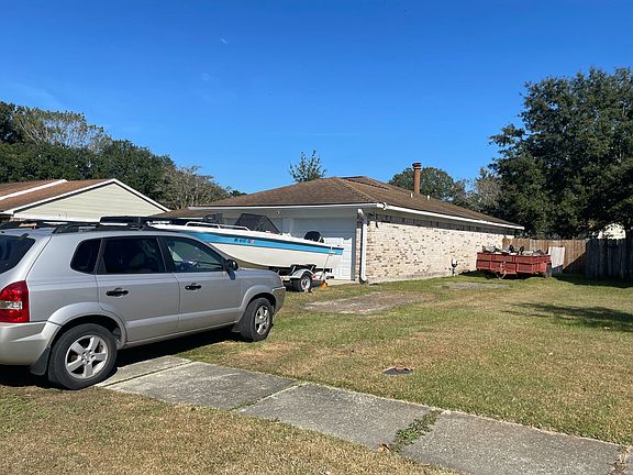 2nd image of 710 S Black Lake Ct
