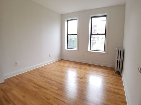 4th image of 369 Saint Johns Pl APT 14