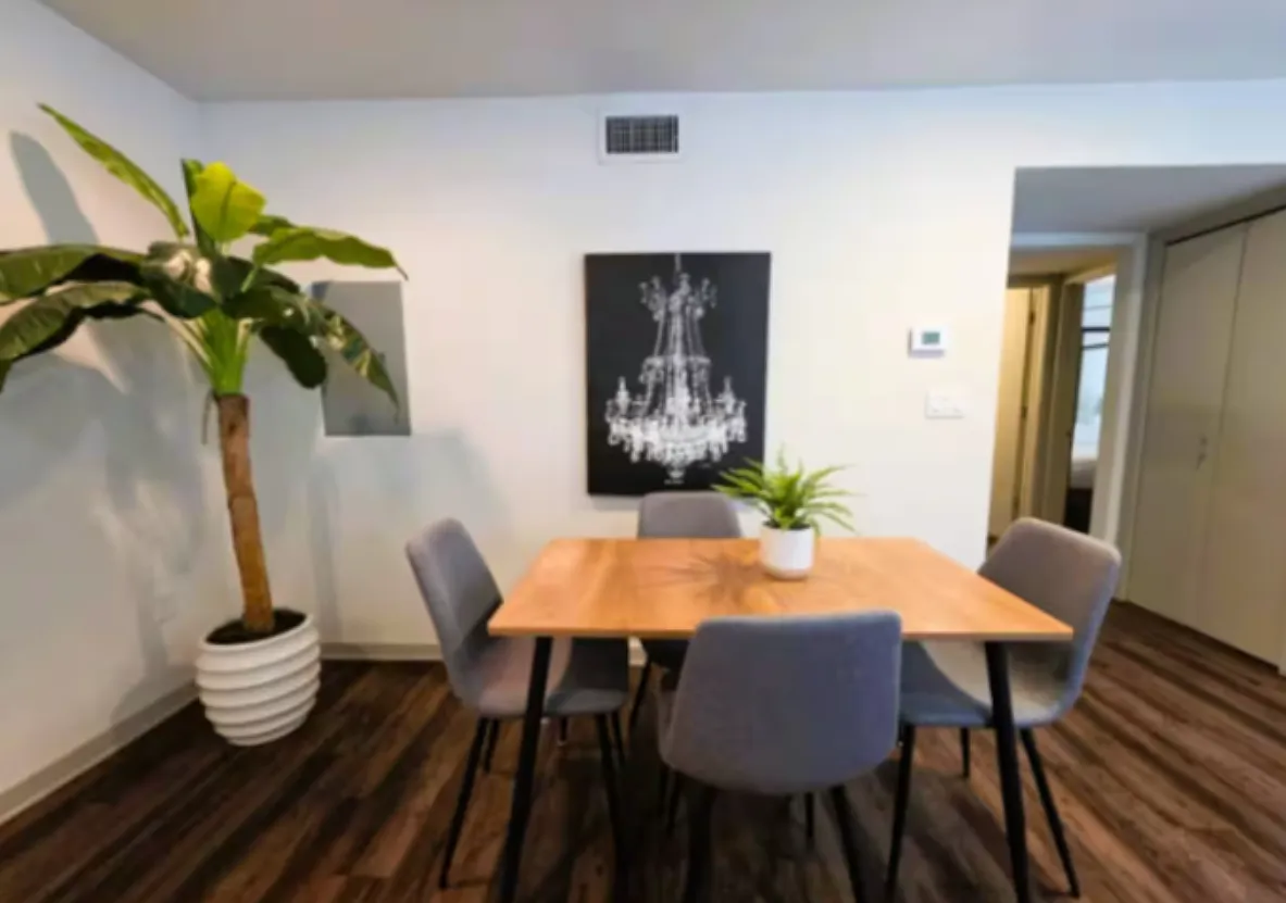 2 bed, 847 sqft, $2,800 — Photo 2