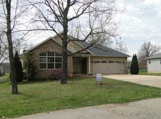 21056 Lacombe Rd, Waynesville, MO 65583