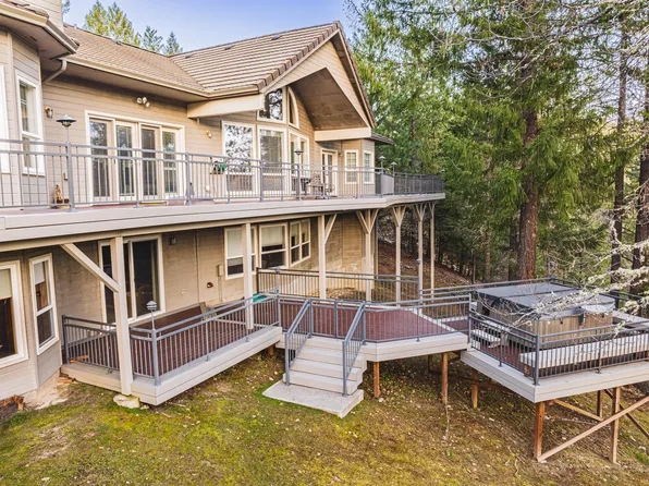 482 Hidden Valley Ln, Rogue River, OR 97537