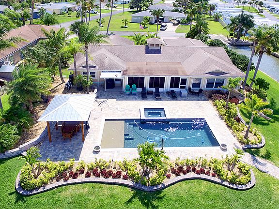 2nd image of 123 Palm Breeze Dr