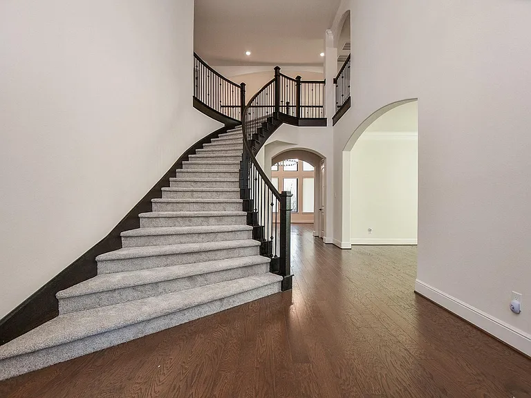 8526 Tombron Grove Rd — Photo 4