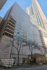 110 E Delaware Pl APT 604, Chicago, IL, 60611