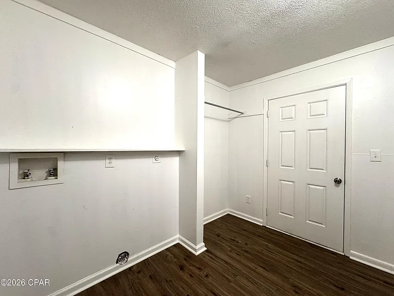 237 Helen Ave #E — Photo 18