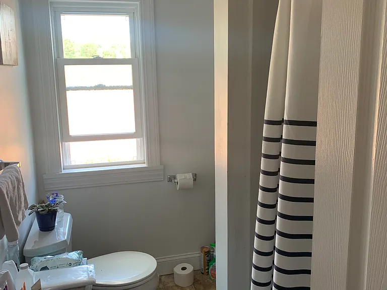 13 Maple St — Photo 3