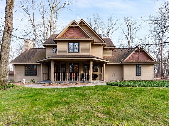 2nd image of 8270 Fernwood Dr