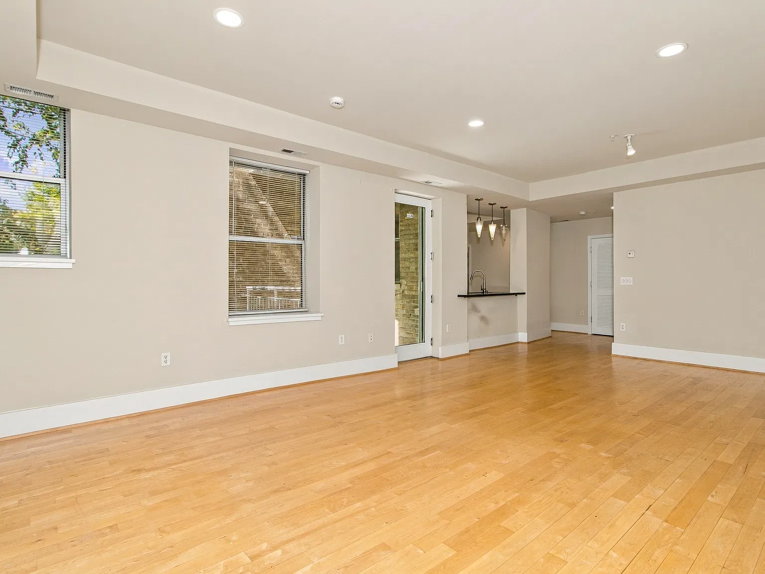 Spacious 2-Bedroom Condo in Columbia Heights — Photo 3
