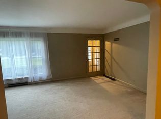 9167 Highland Dr, Grosse Ile, MI 48138