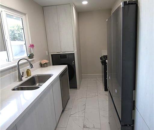 5th image of 1512 N Allen Ave