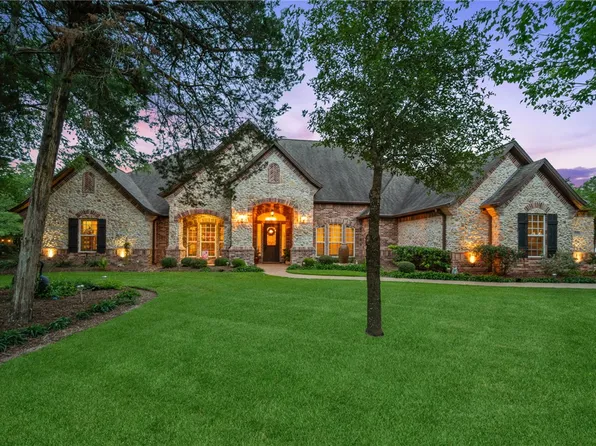 5216 Ruddy Duck Dr, College Station, TX 77845