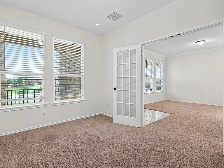 4600 Ercolano Ln — Photo 9