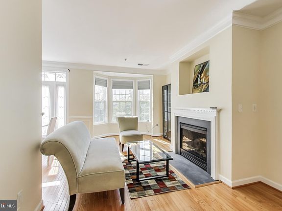 3rd image of 3428 Carriage Walk Ct #14-B