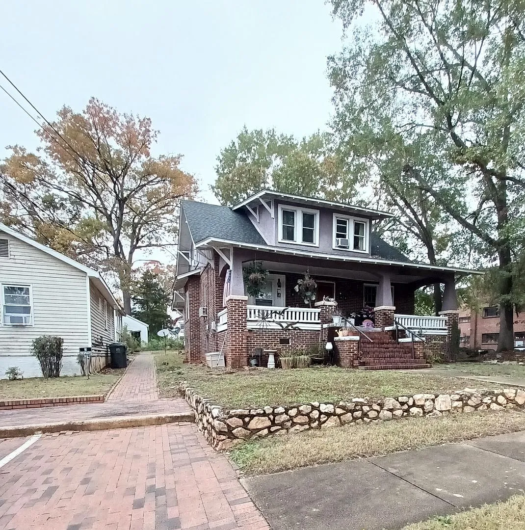 Building Photo - 852 Tryon Hill Dr