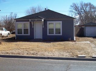 719 W 3rd St, Muleshoe, TX 79347