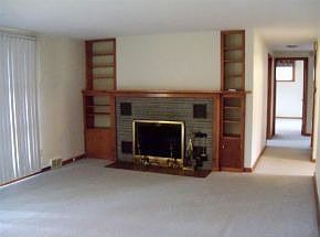 3rd image of 428 Crescent Ln