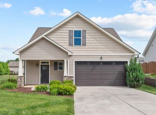 904 Palm Ct, Mebane, NC 27302