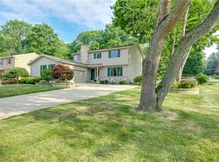 242 Donaldson Dr, Munroe Falls, OH 44262