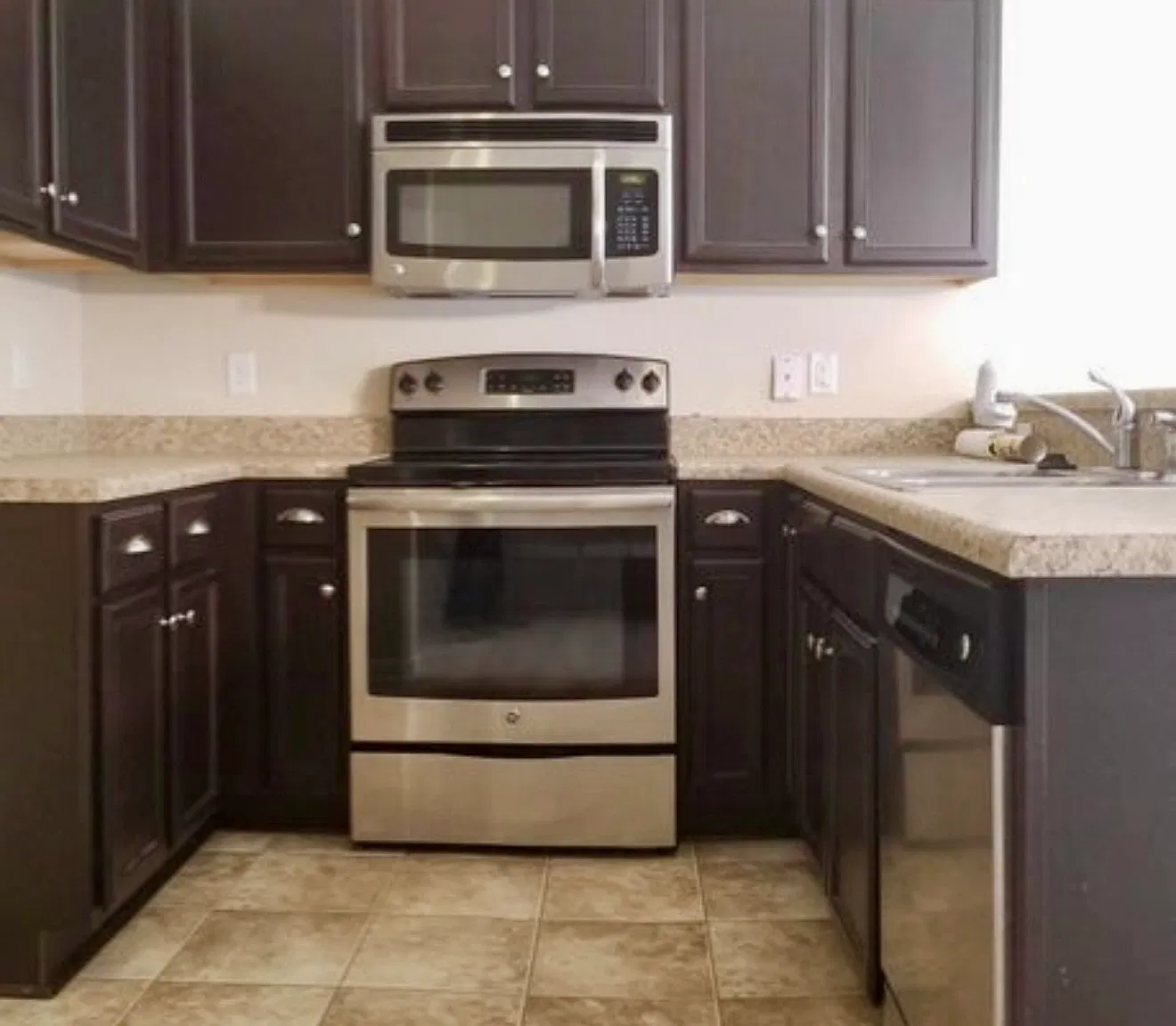 3 bed, 1376 sqft, $1,550 — Photo 4