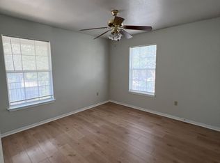 2907 Whisper Oaks Ln #D, Georgetown, TX 78628