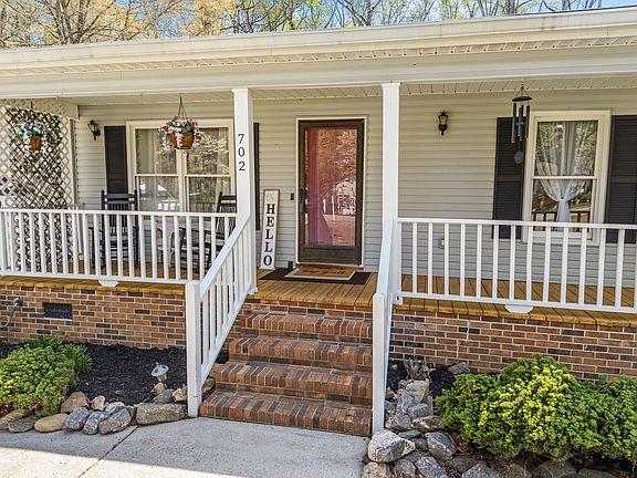 4th image of 702 Willow Branch Dr