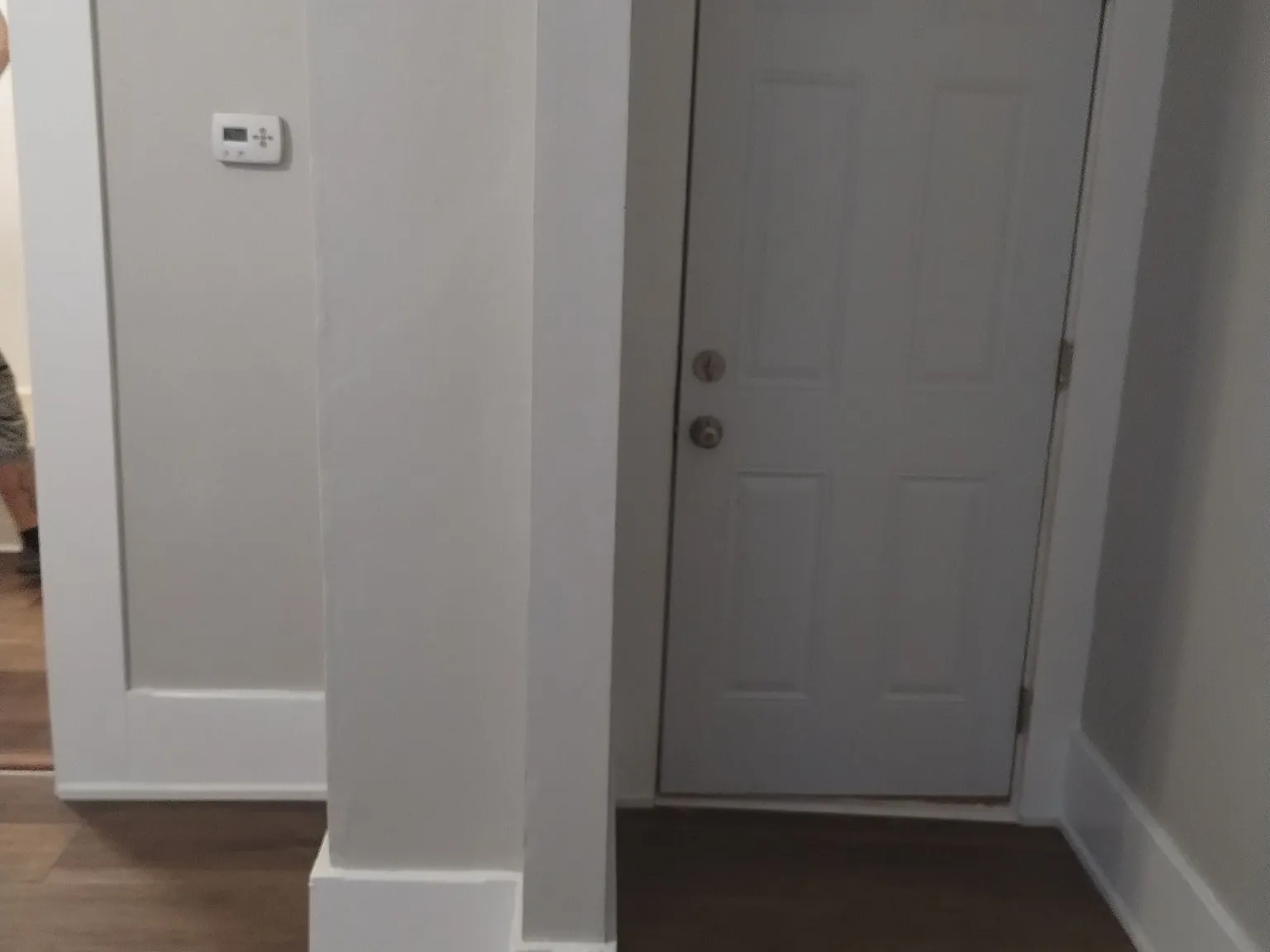 2 bed, 1.0 bath, 872 sqft, $900 — Photo 1
