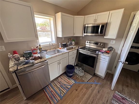 2nd image of 202 S Main St