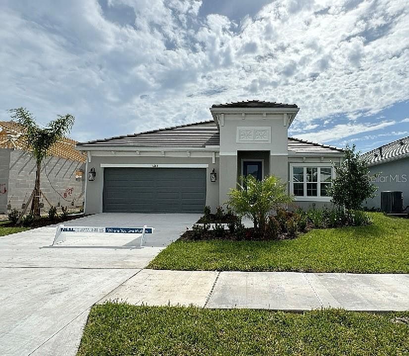 1st image of 10185 Crystal Isle Cir