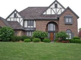 6900 Shadowcreek Dr, Maumee, OH 43537