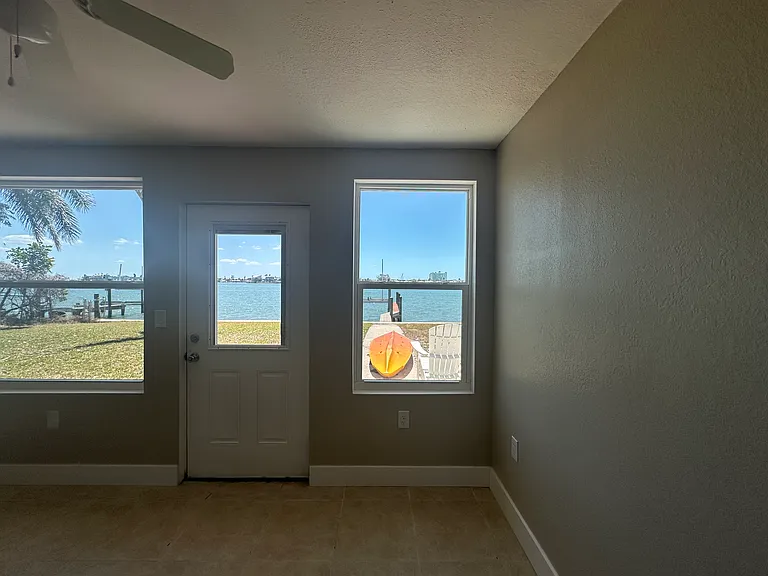 7112 S Shore Dr S — Photo 20