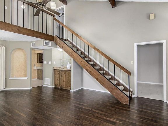 3rd image of 14151 Montfort Dr APT 284