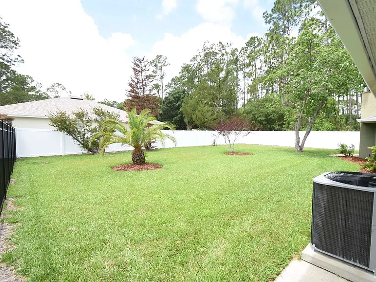 33 Poinsettia Ln — Photo 46