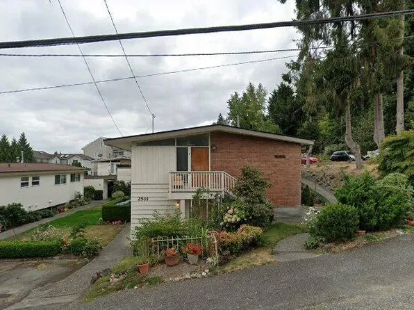 2501 NE 115th St APT B, Seattle, WA 98125