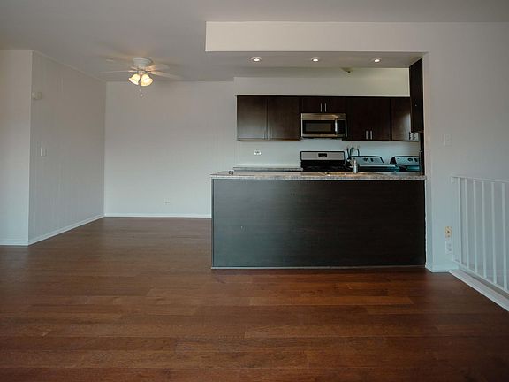 5th image of 1137 Cove Dr #156D
