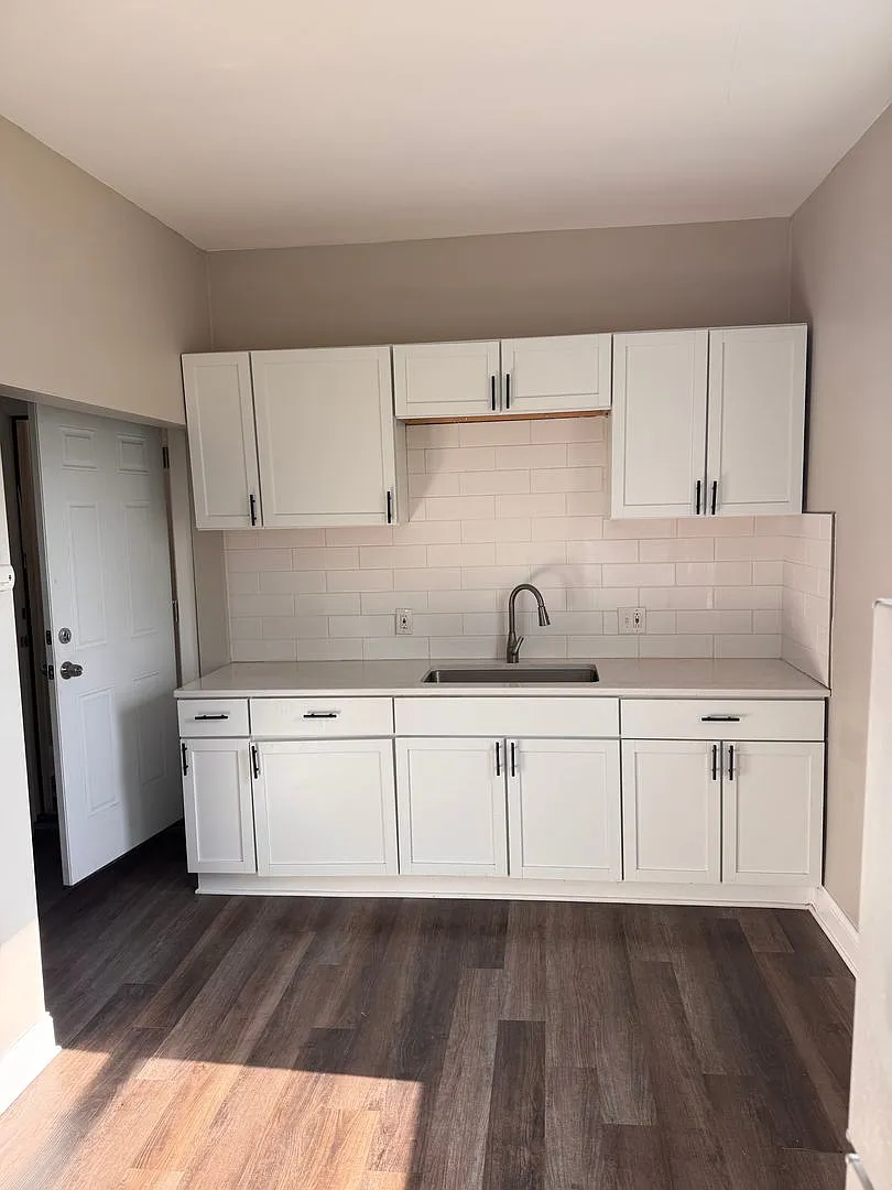 McGregor 4518 — Photo 2
