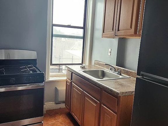 4th image of 1115 Dorchester Rd #4F