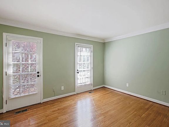 2nd image of 1225 Michigan Ct