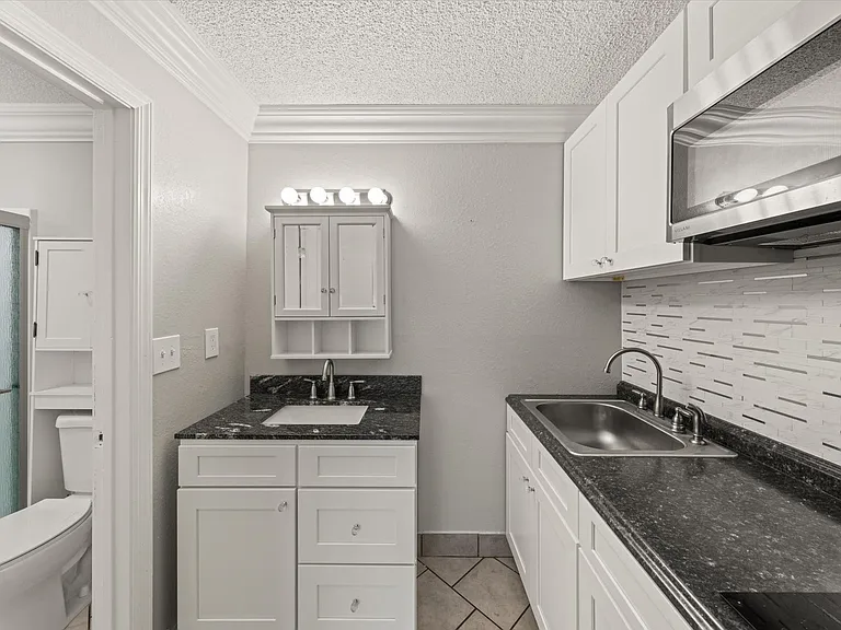 4025 Parkway — Photo 10