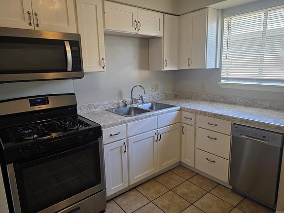 3rd image of 5 Clint Ct APT A