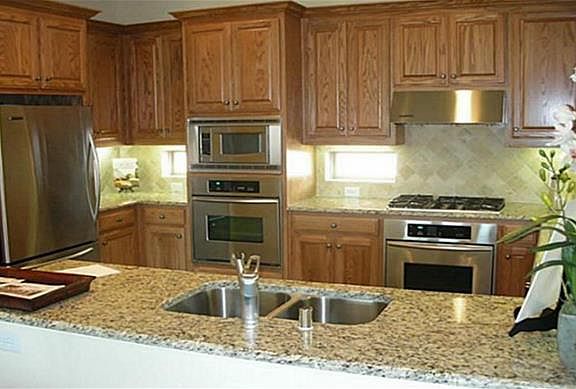 3rd image of 4502 Holland Ave #D4